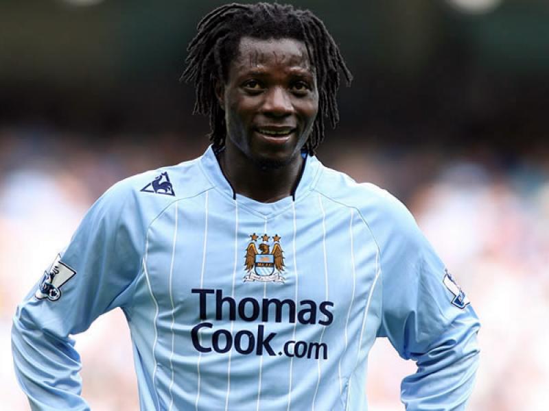 Benjani playing for Manchester City